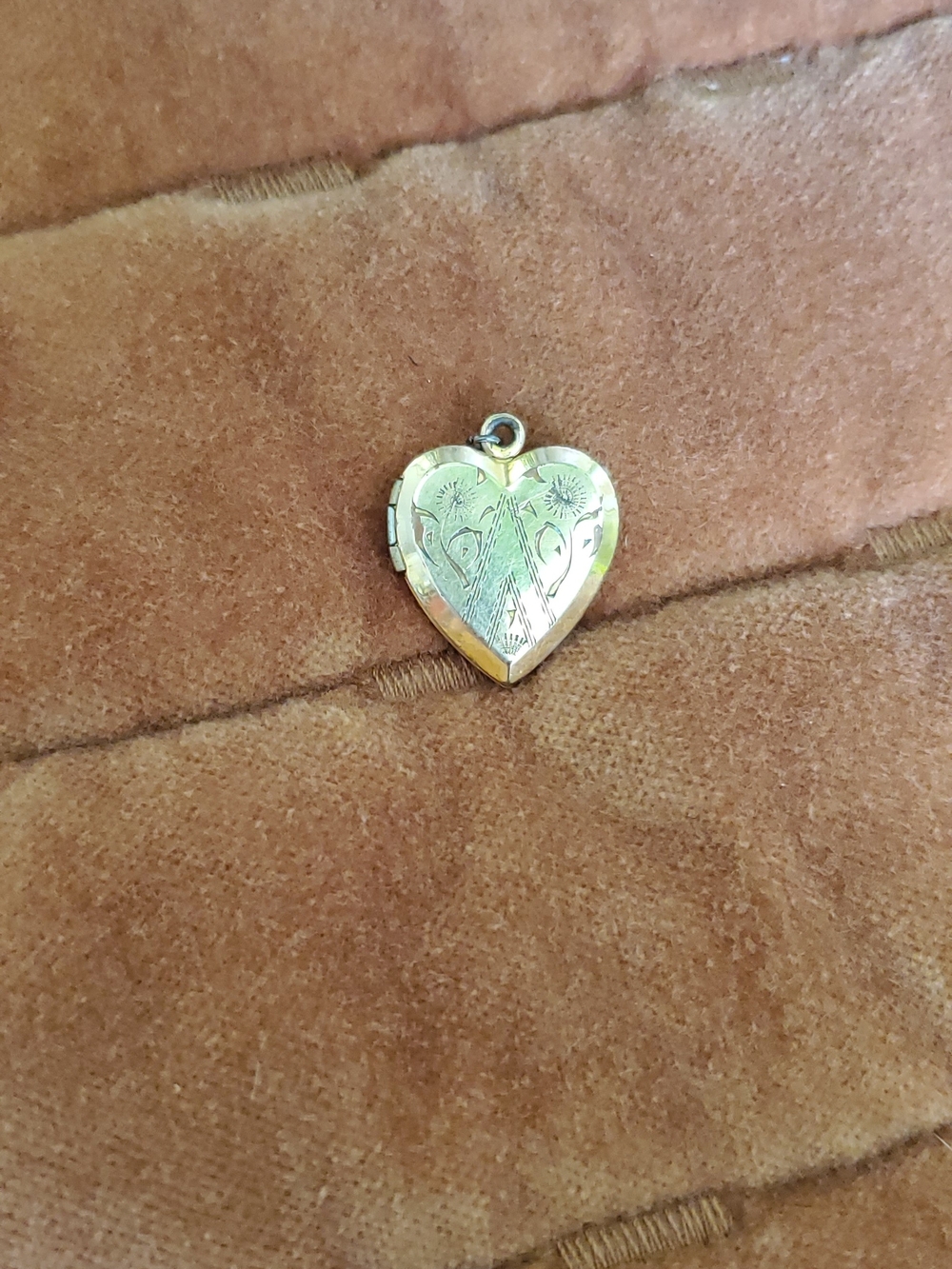 Heart Locket Pendant Necklace - Gold Tone